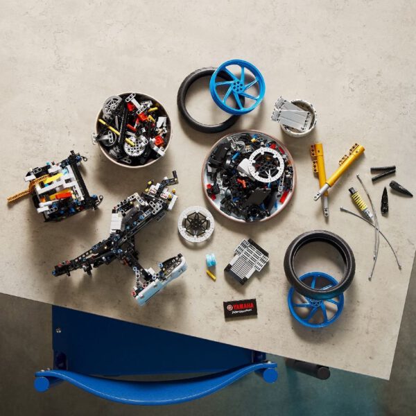 Lego Technic 42159 Yamaha MT-10 SP - Afbeelding 3