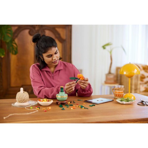 Lego Icons 10368 Chrysant - Afbeelding 3