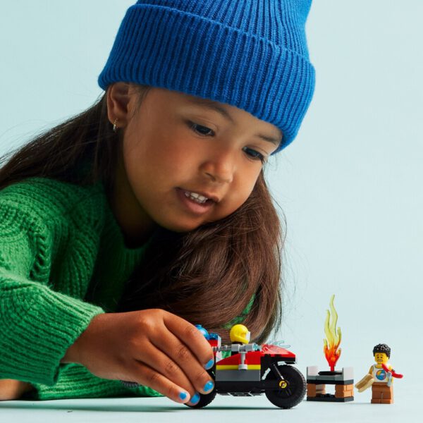 Lego City 60410 Brandweermotor - Afbeelding 4