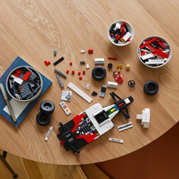 Lego Icons 10330 Mclaren MP4/4 en Ayrton Senna - Afbeelding 3