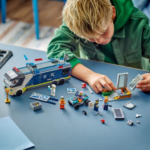 Lego City 60418 Politielaboratorium in Truck - Afbeelding 3