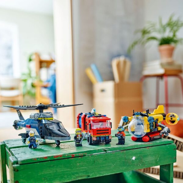 Lego City 60462 Great Vehicles Helikopter, Brandweerauto en Onderzeeër - Afbeelding 3