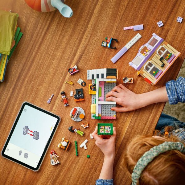 Lego Friends 42653 Muziekwinkel en Appartement - Afbeelding 4