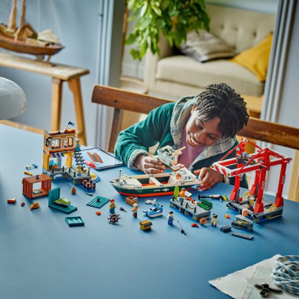 Lego 60422 City Haven Met Vrachtschip - Afbeelding 3