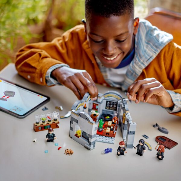 Lego 76431 Harry Potter Hogwarts Toverdrankenles - Afbeelding 3