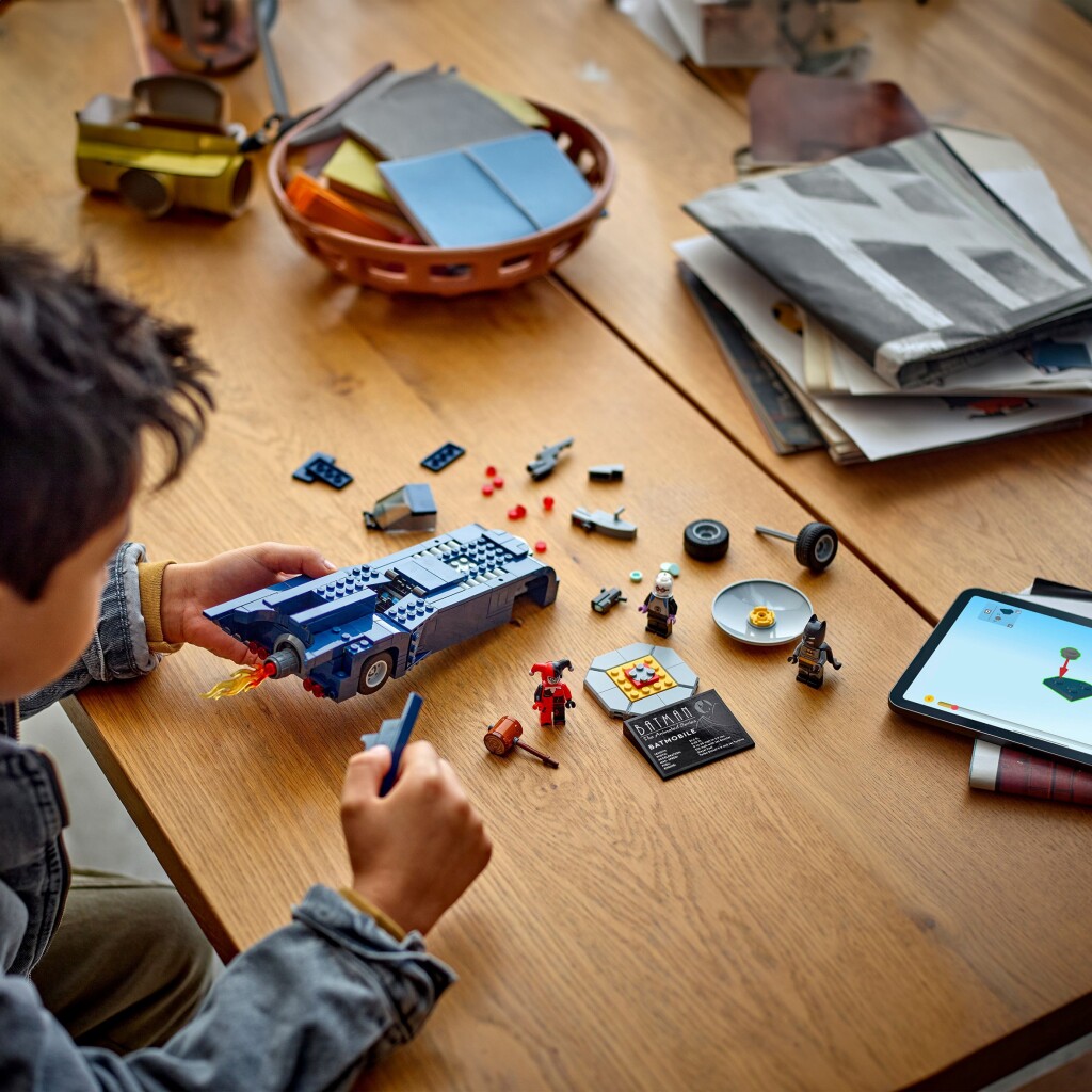 Lego 76274 Super Heroes DC Batman Batmobile - Afbeelding 3