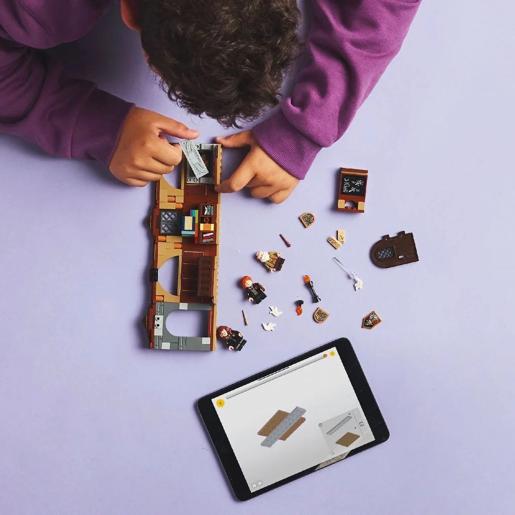 Lego Harry Potter 76442 Kasteel Zweinstein Toverspreukenles - Afbeelding 3